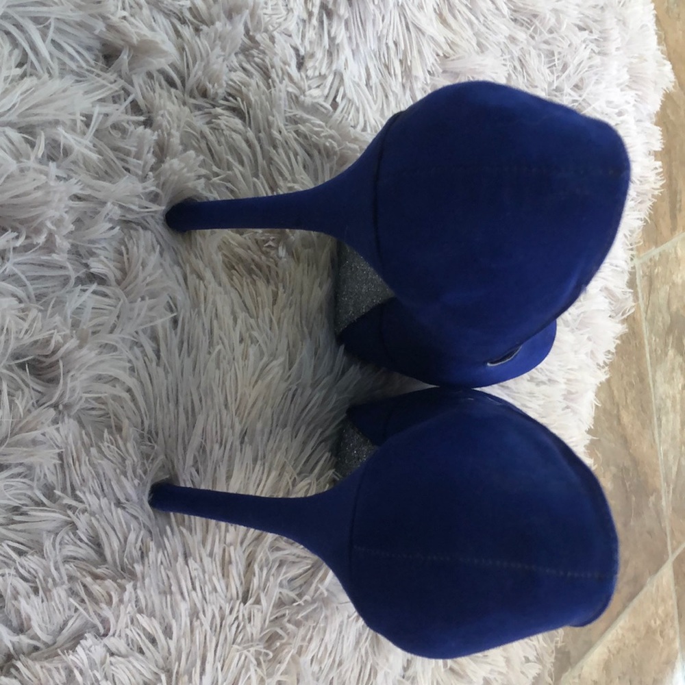 Blue pumps - Picture 2 of 4